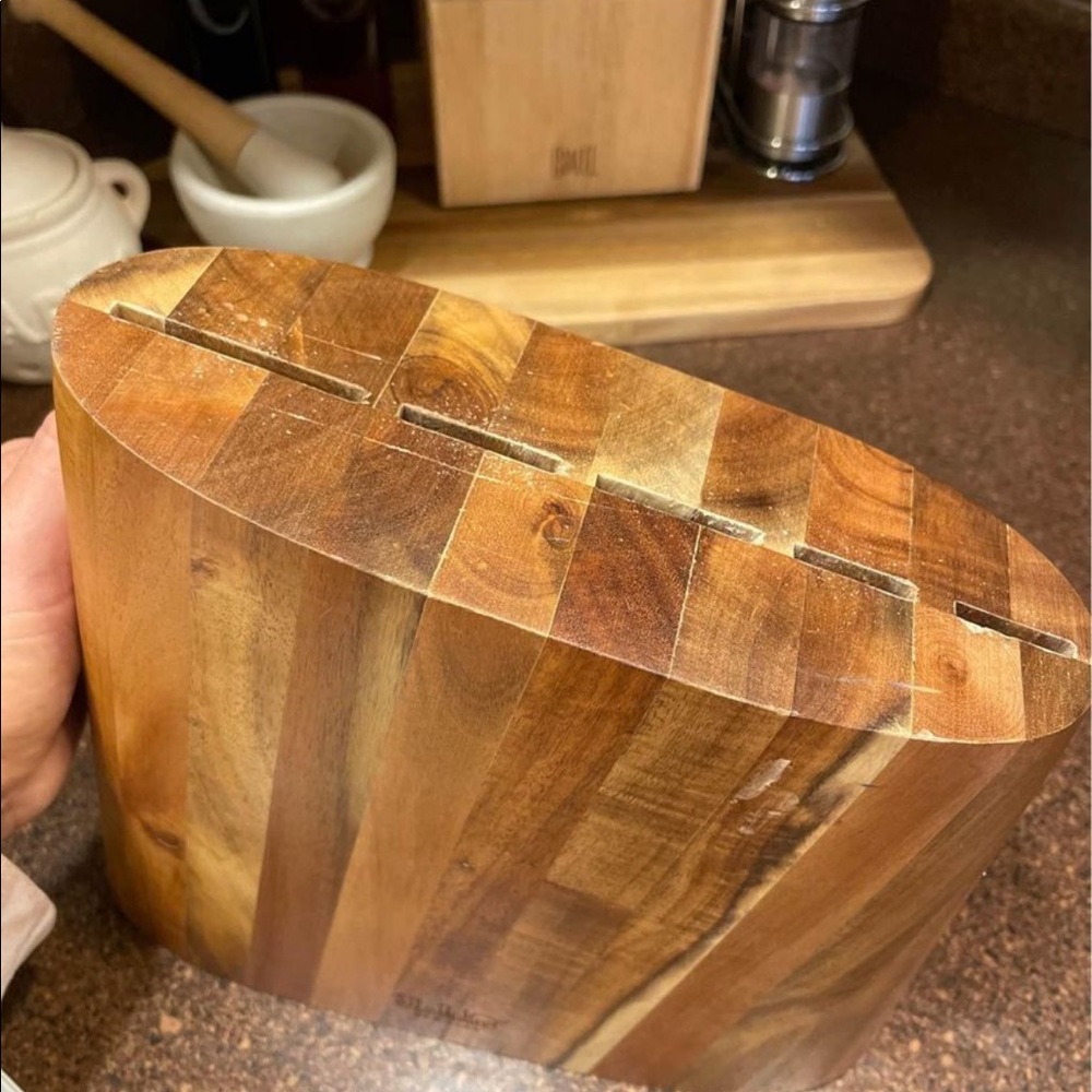 Wooden Knife Block *Knives are not included*